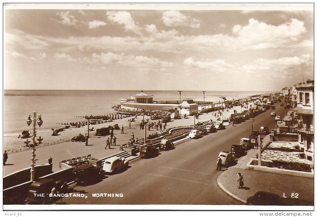 Cpsm Worthing, The Bandstand, Vieilles Voitures, - Worthing