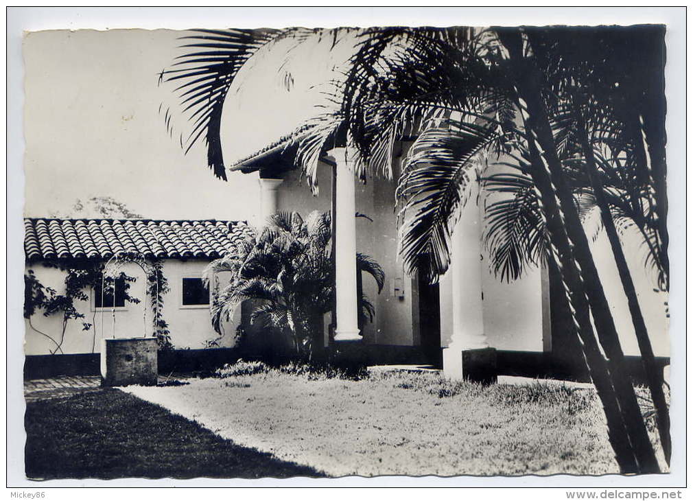 Paraguay--ASUNCION--Vieux Patio Espagnol, Cpsm  10 X 15 N° 4  Photo  Robillard Paris - Paraguay