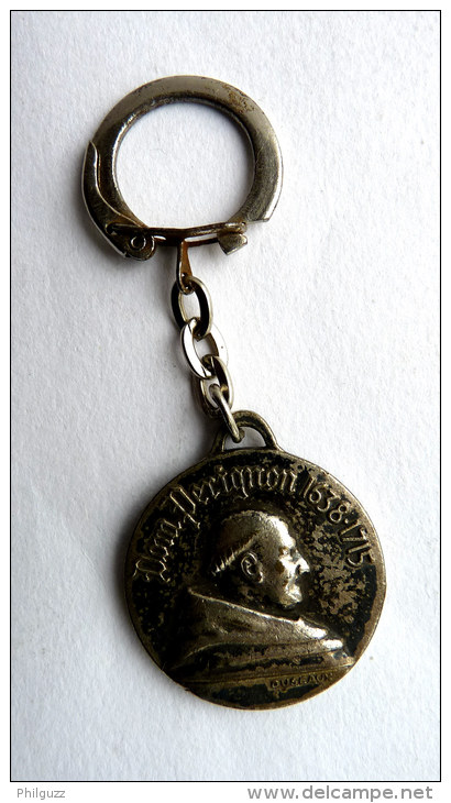 PORTE CLES En METAL Duseaux - CHAMPAGNE MOET & CHANDON - DOM PERIGNON - Key-rings