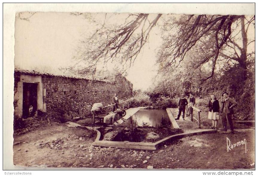 St Juire Champillon   85    Lavoir - Other & Unclassified