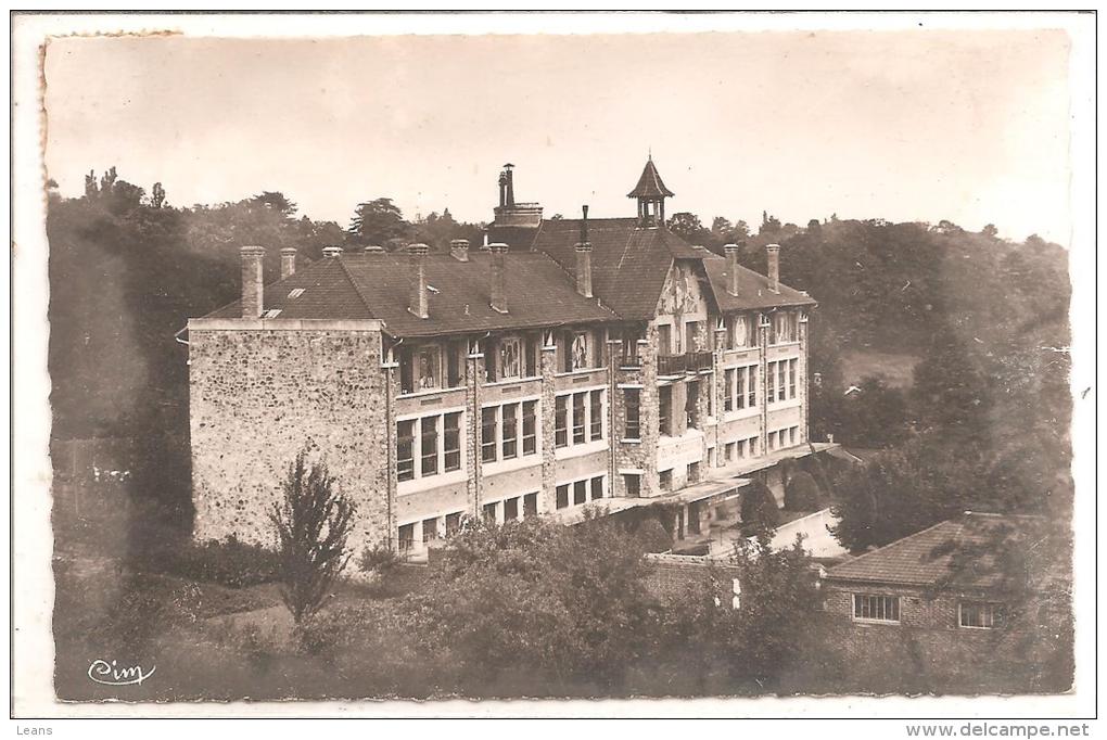 LOUVECIENNES -Groupe Scolaire - Louveciennes