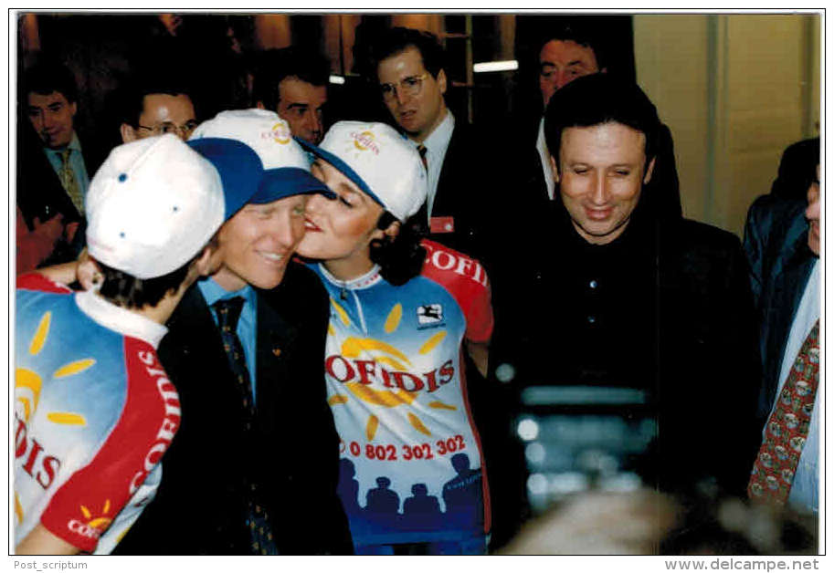 Photo - Cyclisme - Lance Armstrong - Michel Drucker  à La Présentation Cofidis En 1997 Espace Cardin Paris - Cyclisme