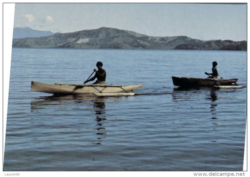 (600) Figi Carte Assez Ancienne - Older Postcard Of Fiji Island - Islanders In Native Canoe - Fiji