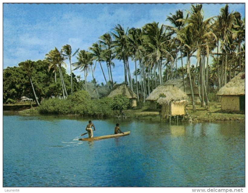 (600) Figi Carte Assez Ancienne - Older Postcard Of Fiji Island - River & Village Scene - Fiji