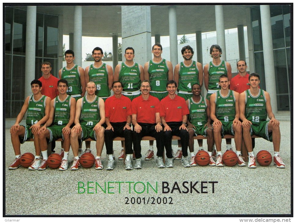 BASKETBALL - ITALIA - BENETTON BASKET TREVISO 2001/2002 - SUL RETRO AUTOGRAFI 9 GIOCATORI + COACH - Basketbal