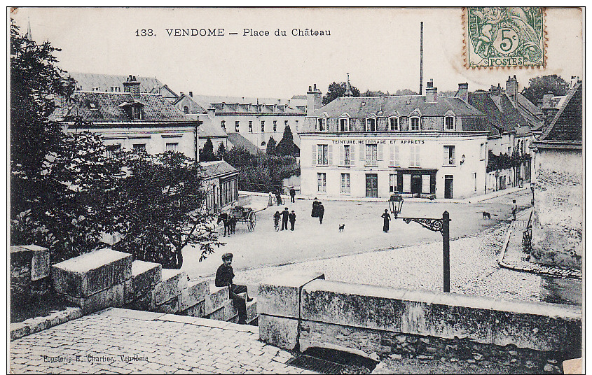 VENDOME -  Place Du Chateau ,animée - Vendome