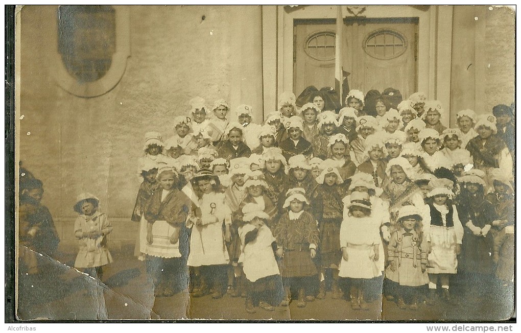 Theme Photo Genealogie  Groupe D Enfants Petites Lorraines Et Alsaciennes Ecole ? Fete - Genealogie