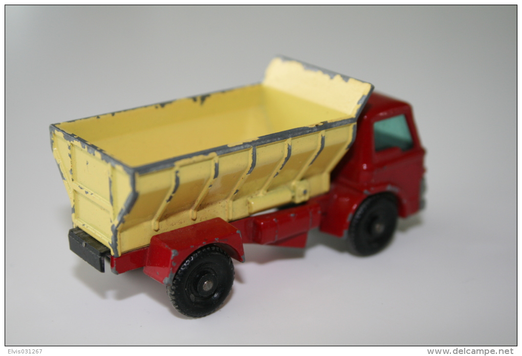 Matchbox Lesney 70B FORD GRIT SPREADER TRUCK - Regular Wheels, Issued 1966 - Matchbox