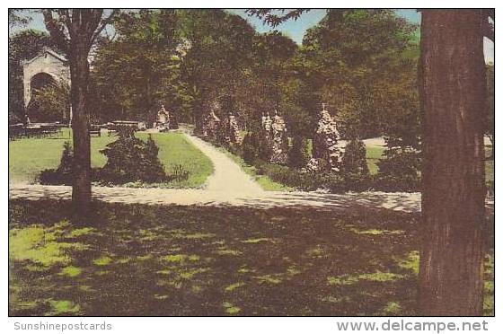 Ohio Garfield Heights Via Dolorosa Leading To The Shrine St Joseph Convent -Albertype - Autres & Non Classés