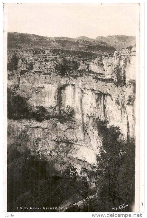 Dizzy Heigt Malham Cove Stamped TTB - Pakistan