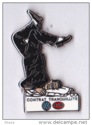 Pin´s Contrat Tranquillité Audi VW, Zamac émail EGF 4 Couleurs, Taille 3,9 Cm - Audi