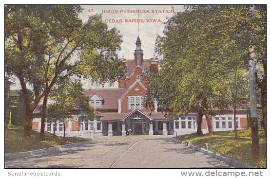 Iowa Cedar Rapids Union Passenger Railroad Station - Cedar Rapids