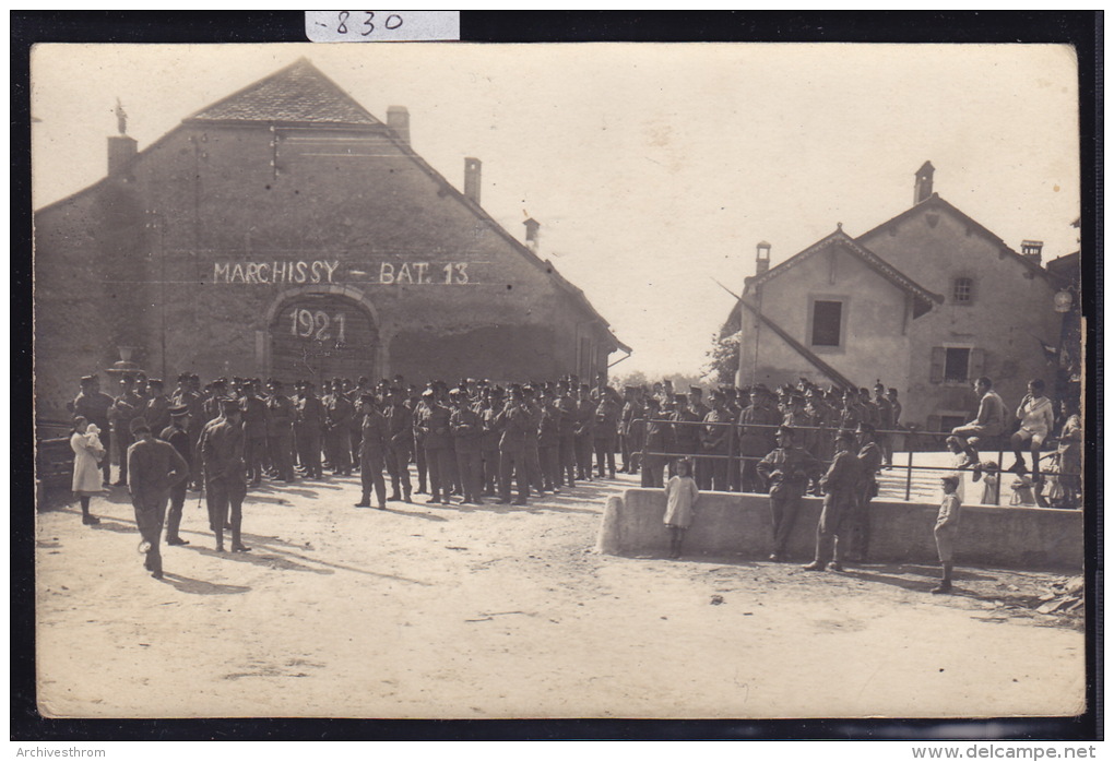 Marchissy (Vaud ) ; Sur La Place, Rassemblement Du Bataillon 13 En 1921 ; Papier Neutre Collé Au Verso(-830) - Marchissy