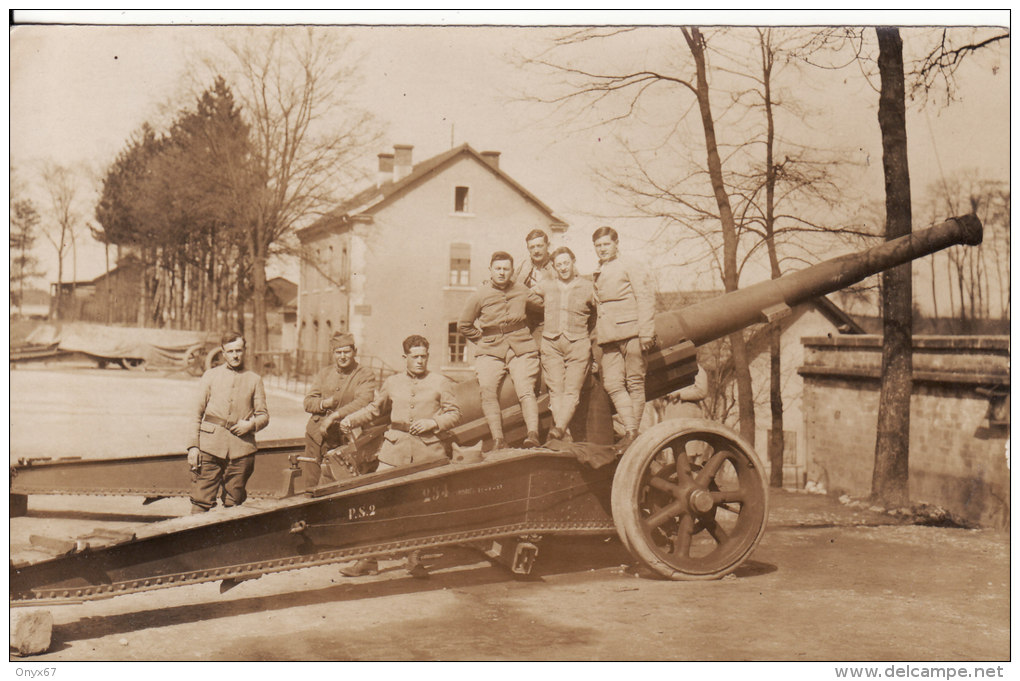 Carte Postale Photo Militaire Français CANON En Position Avec Groupe SOLDAT A SITUER A LOCALISER- - Material