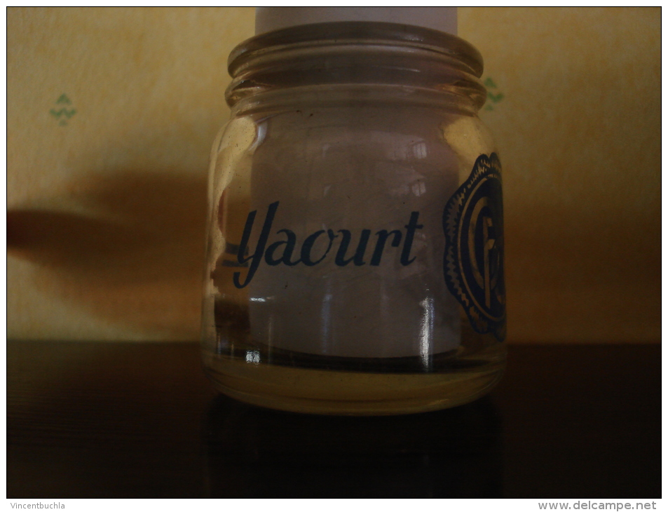 Pot à Yaourt En Verre Sérigraphié Bleu Marque OFCO En Très Bon état - Gläser