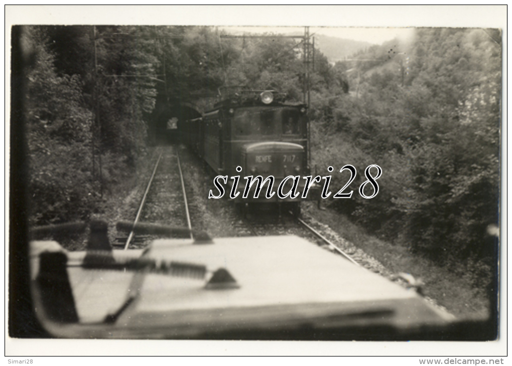 ALASUSA - PHOTO DE TRAIN ALLANT VERS ALASUSA (FORMAT CARTE POSTALE) - Stations With Trains