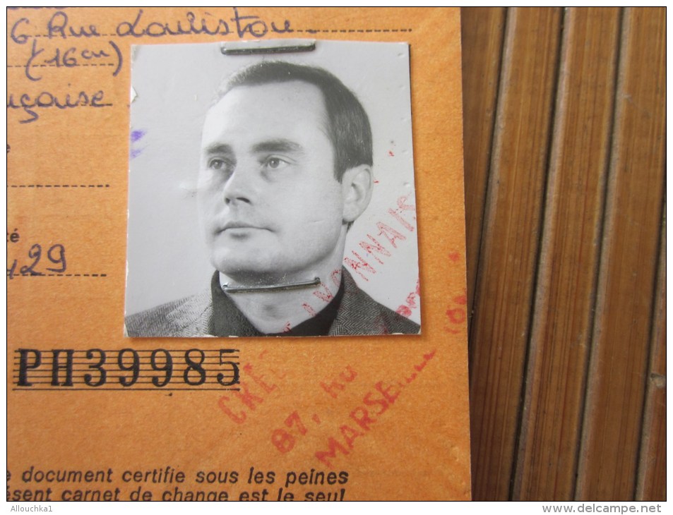 1969 : Carnet De Change : Achat Et Rétrocession De Devises Banque , Crédit Lyonnais Tourisme Paris Timbre Fiscal à Sec - Otros & Sin Clasificación