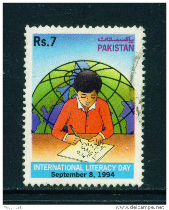 PAKISTAN - 1994 Literacy Day 7r Used As Scan - Pakistan