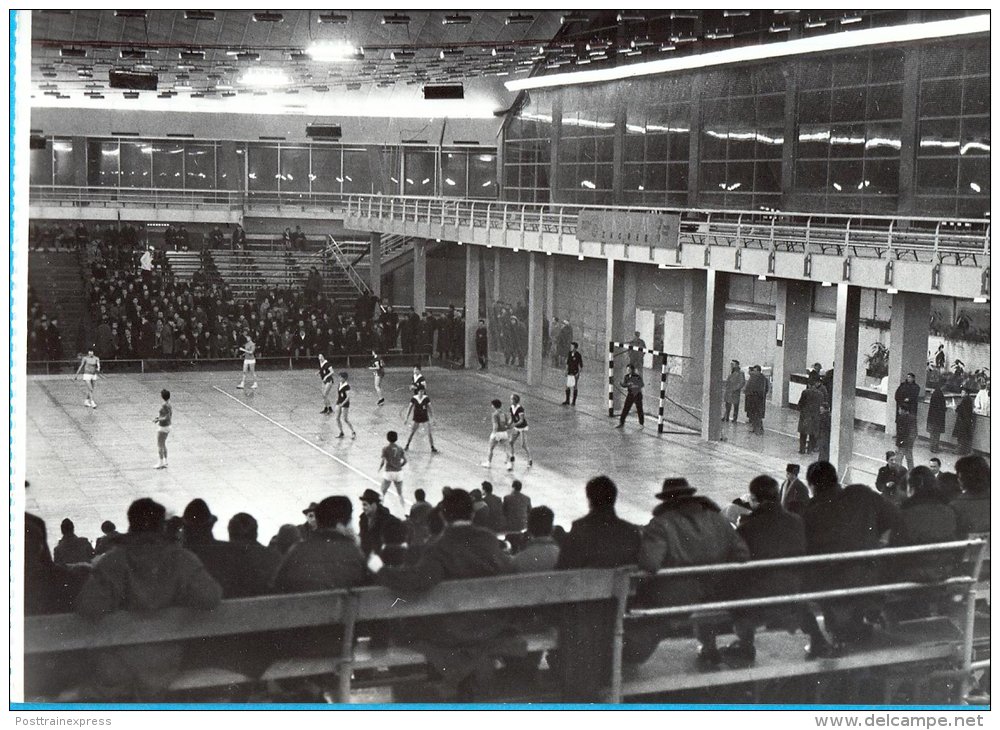 EX YU. Serbie.Belgrad.The Handball Match Belgrad V Bukurest. 1963. - Handball