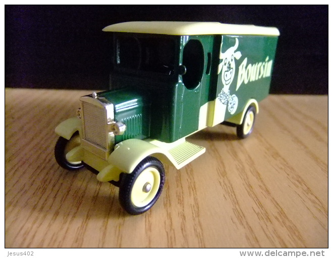 CAMION MORRIS VAN 1931 CON PUBLICIDAD  BOURSIN - Corgi Toys