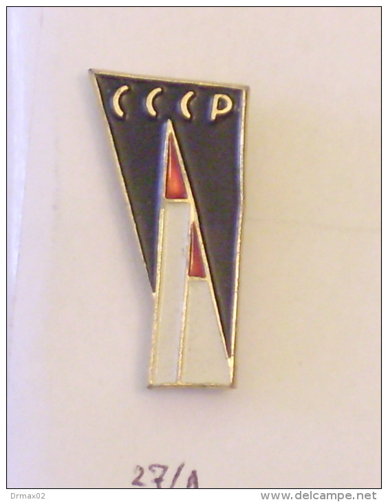 SPACE ROCKET - SSSR (Russia, USSR) - DDR GERMANY PIN - Espace