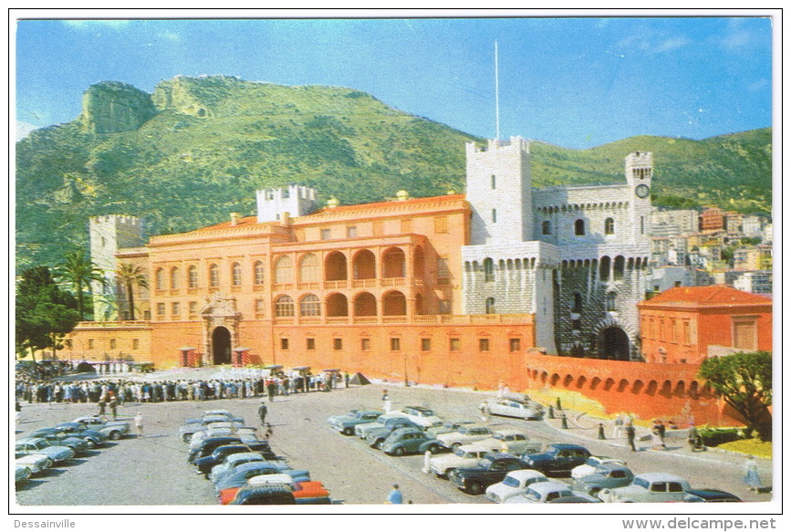 MONACO PARKING AUTOMOBILES DEVANT LE PALAIS DU PRINCE - Palacio Del Príncipe