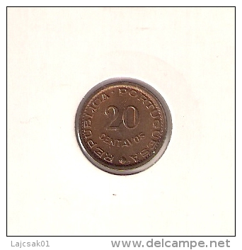 B9 Mozambique 20 Centavos 1974. High Grade - Mozambique