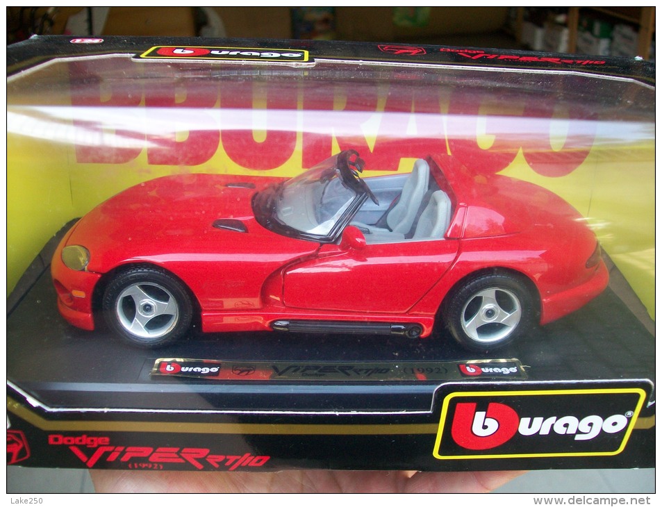 BURAGO - DODGE VIPER RT10 SPIDER  AVEC SA  BOITE  Scala 1/24 - Burago