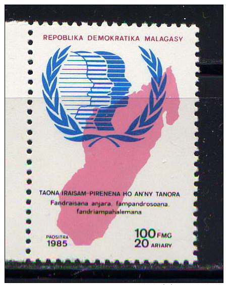 MADAGASCAR - N° 744** - 1ANNEE INTERNATIONALE DE LA JEUNESSE - Madagascar (1960-...)