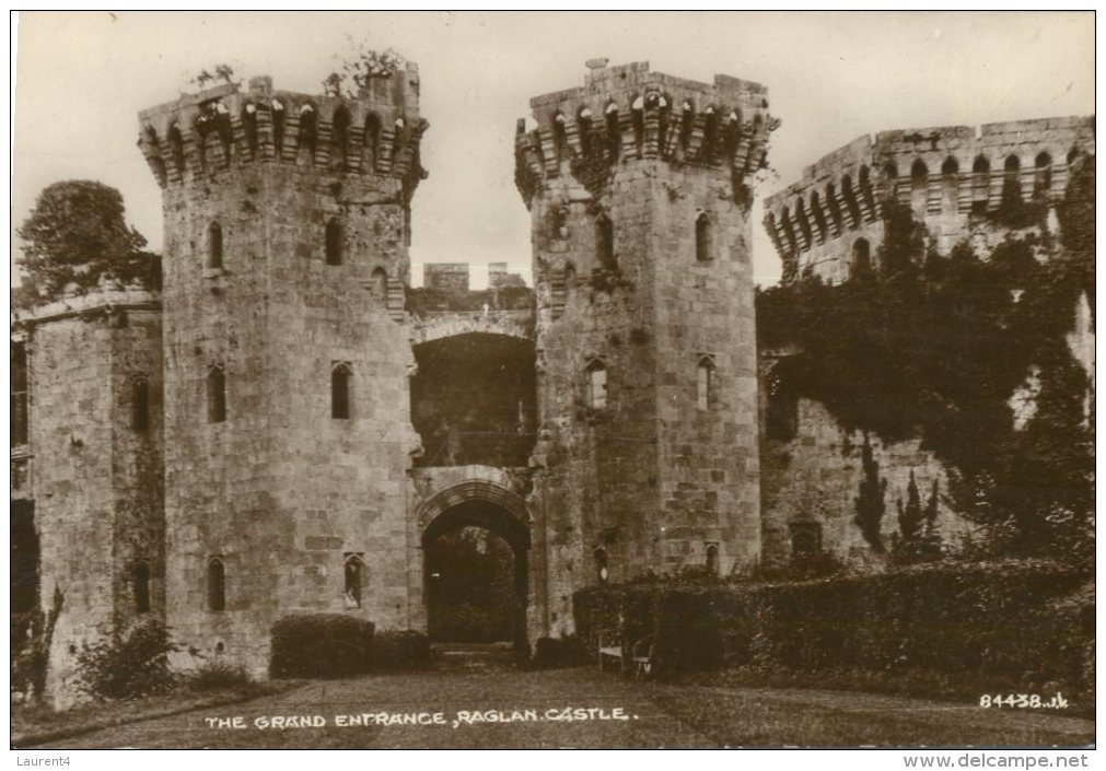 (400) Very Old Postcard - Carte Ancienne - Raglan Castle - Monmouthshire