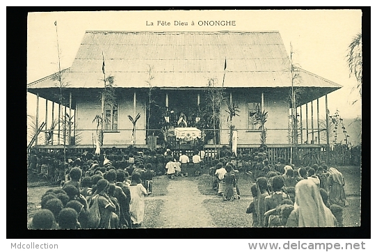 PAPOUASIE NOUVELLE GUINEE DIVERS / Fête Dieu à Ononghe / - Papouasie-Nouvelle-Guinée