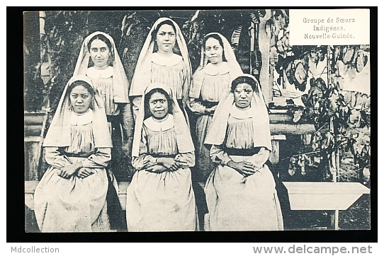 PAPOUASIE NOUVELLE GUINEE DIVERS / Groupe De Soeurs Indigènes / - Papouasie-Nouvelle-Guinée