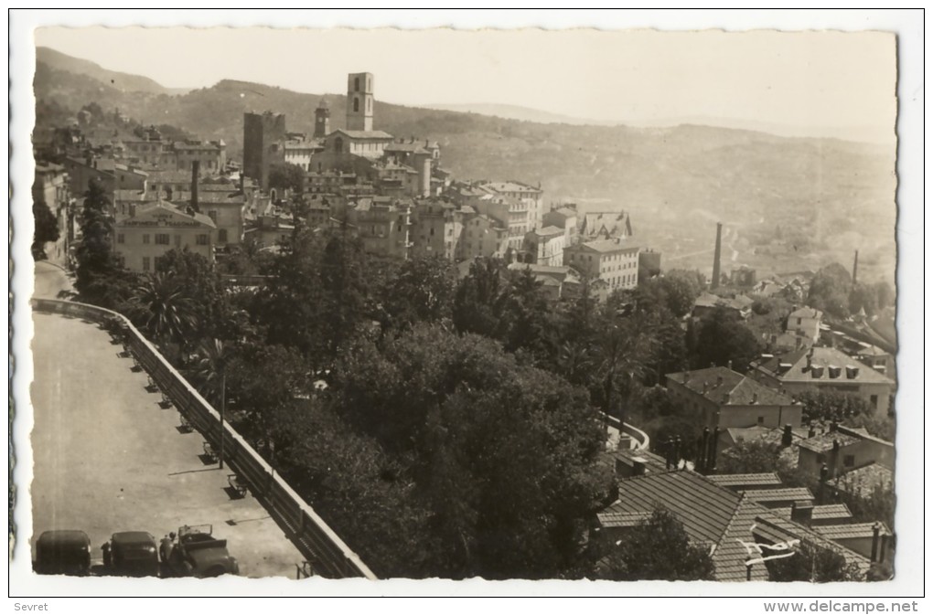 06 - GRASSE. - Vue Générale. CPSM 9 X 14 - Grasse