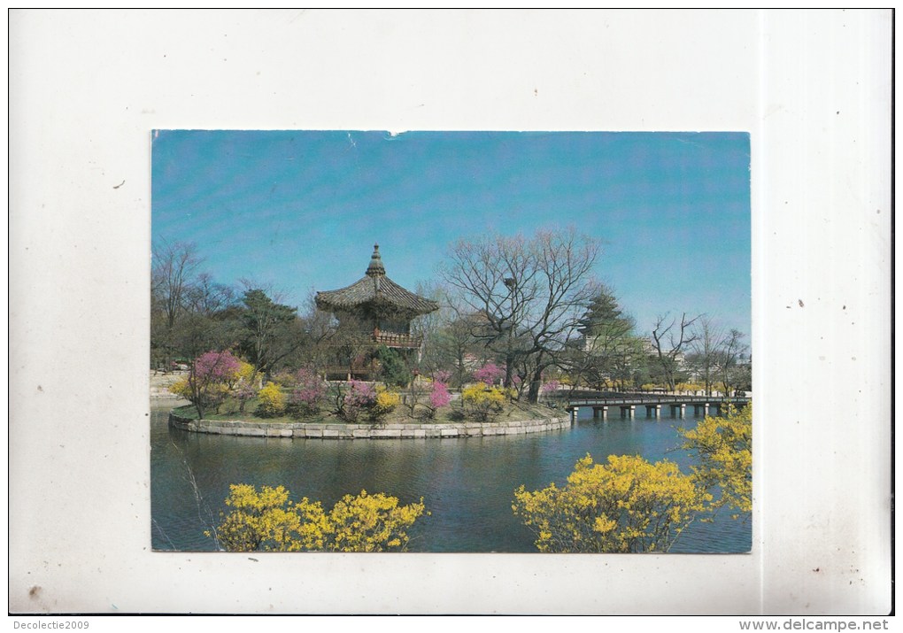 BT13941 Hyangweon Jeong Pavilion At Gyeongbog Palace Seoul    2 Scans - Korea (Zuid)