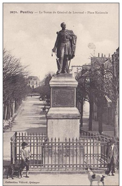 PONTIVY La Statue Du Général De Lourmel Place Nationale - Pontivy