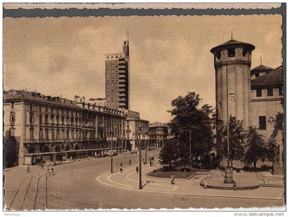 1953 TORINO PIAZZA CASTELLO E GRATTACIELO FG NV SEE 2 SCAN ANIMATA TARGHETTA - Autres Monuments, édifices