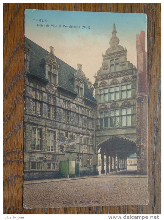 Hôtel De Ville Et Conciergerie ( Nord ) / Anno 19?? ( Zie Foto Voor Details ) !! - Ieper