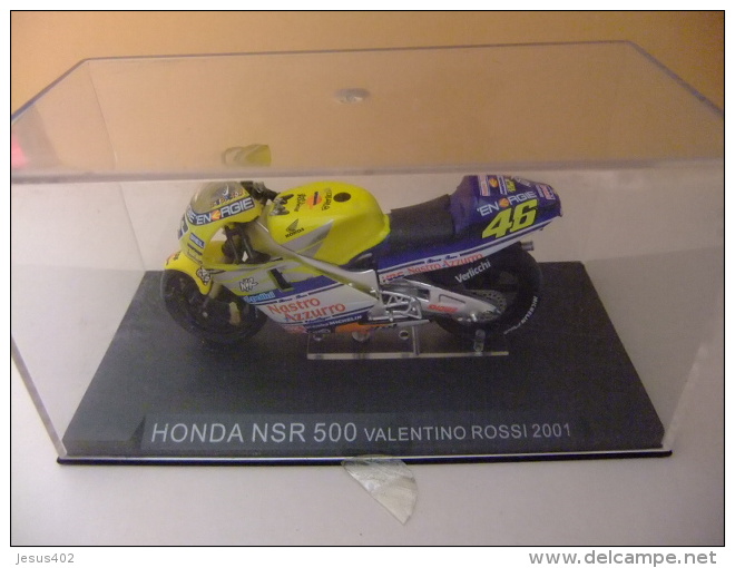 MOTO HONDA NSR 500 VALENTINO ROSSI 2001 - Motos