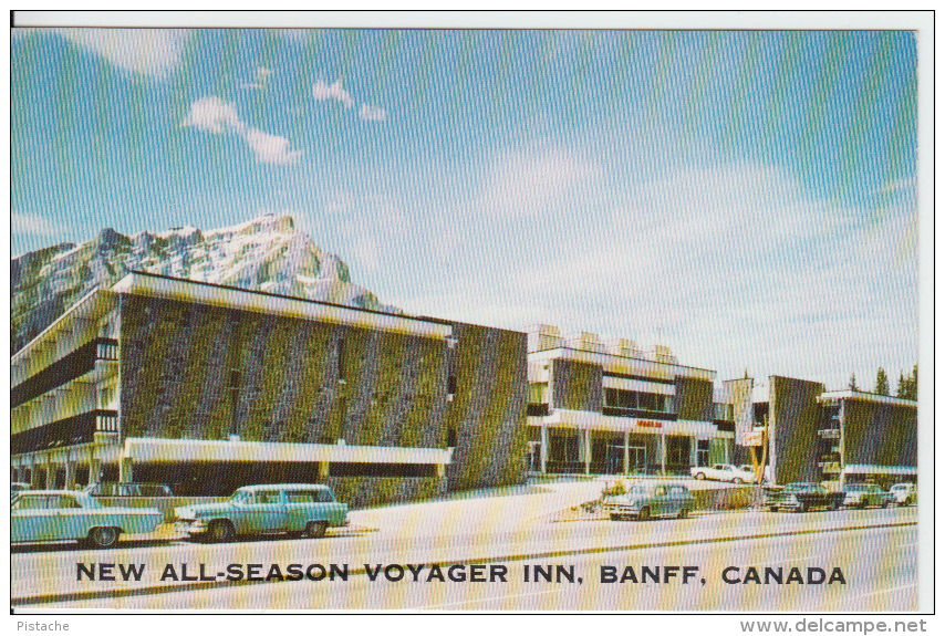 Alberta Canada - Banff - New All-season Voyager Inn - Hotel Auberge Cars Voitures - 1960s - VG Condition - Banff