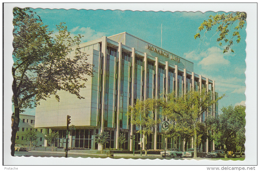 Winnipeg Manitoba Canada - Monarch Life Building - Cars Voitures - 1960s - VG Condition - Winnipeg