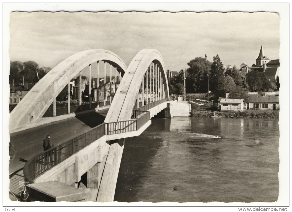 DECIZE. - Le Nouveau Pont Sur La Loire.  CPM Dentelée - Decize