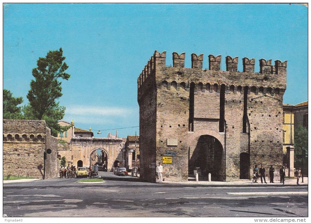 Cp , ITALIE , FANO , Porte Majeure Et Arc De Auguste - Fano