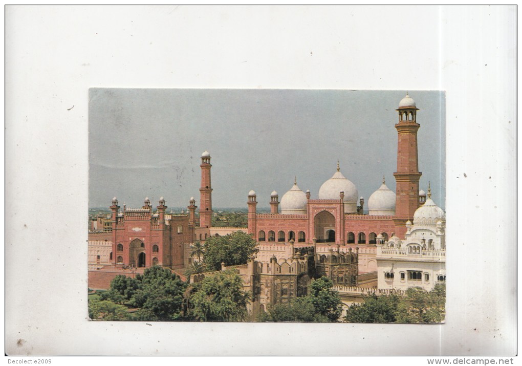 BT14946 Badshahi Mosque Lhore  2 Scans - Pakistan
