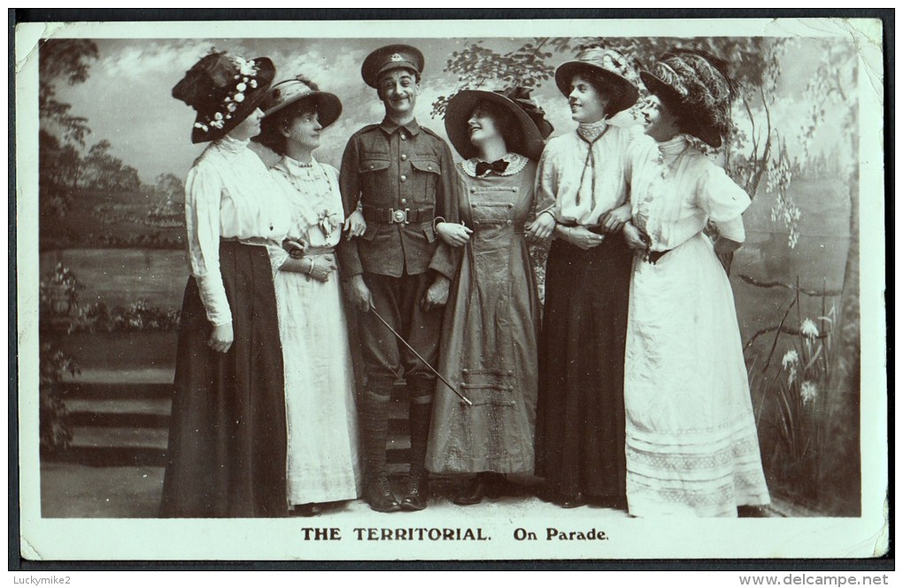 "The Territorial.  On Parade",  Unused,  C1912.  A Real Photo-postcard. - Humorísticas