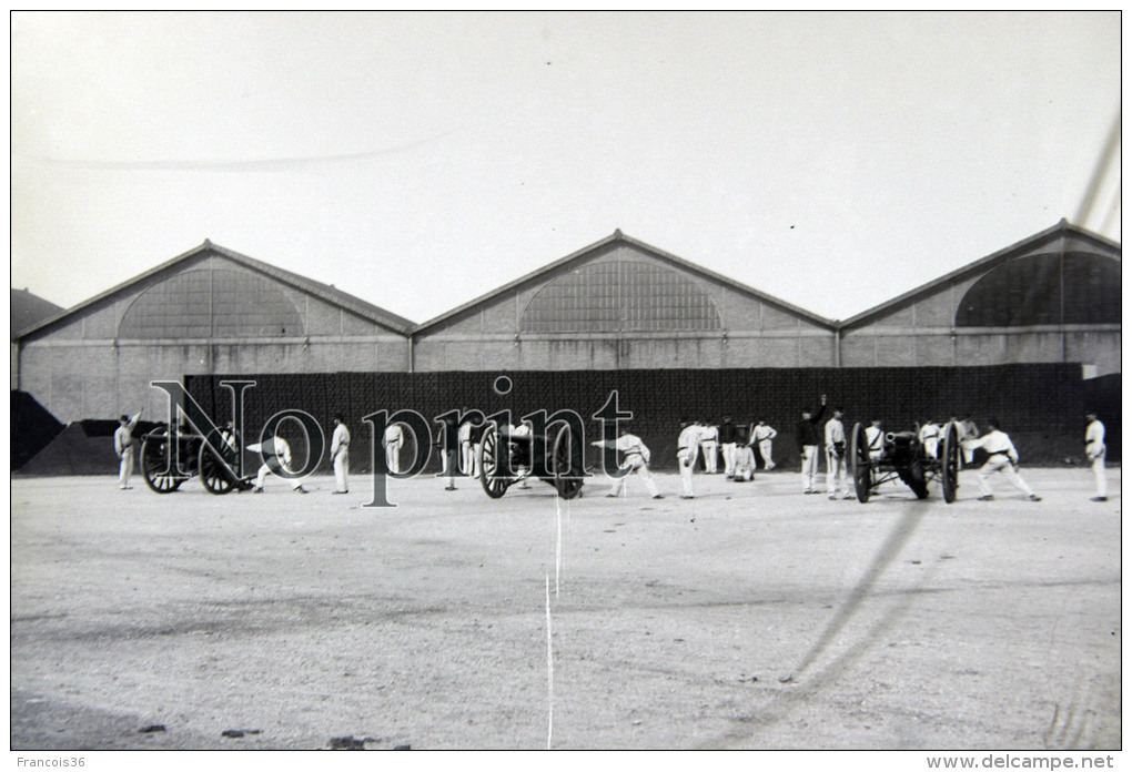 Lyon 1901  Fort Lamothe - Groupe Artilleurs Artillerie  Devant La Caserne - Plaque De Verre Photo Photographie Militaire - Plaques De Verre