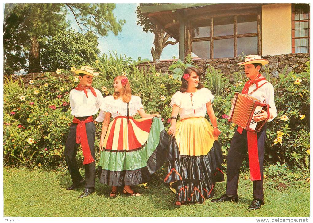 CONJUNTO FOLKLORICO EXHIBIENDO TRAJES TIPICOS DE COSTA RICA - Costa Rica