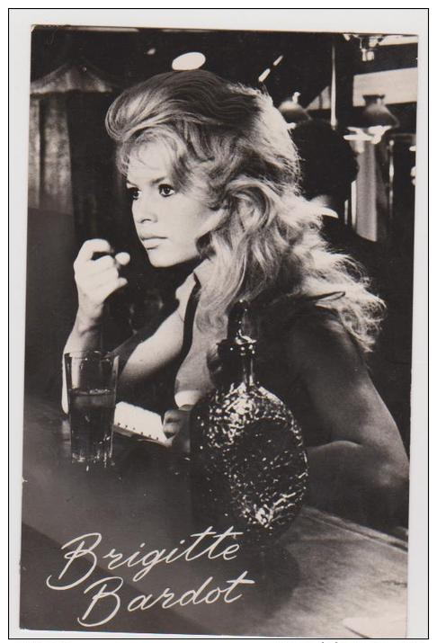 ORIGINAL POSTCARD    BRIGITTE BARDOT        NORMAL SIZE TAKKEN 4826 - Non Classificati