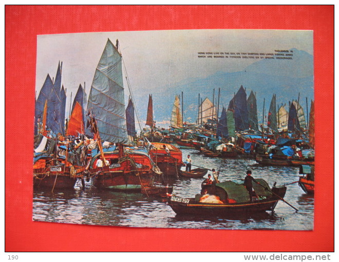 Floating People In Castle Peak Bay - Cina (Hong Kong)