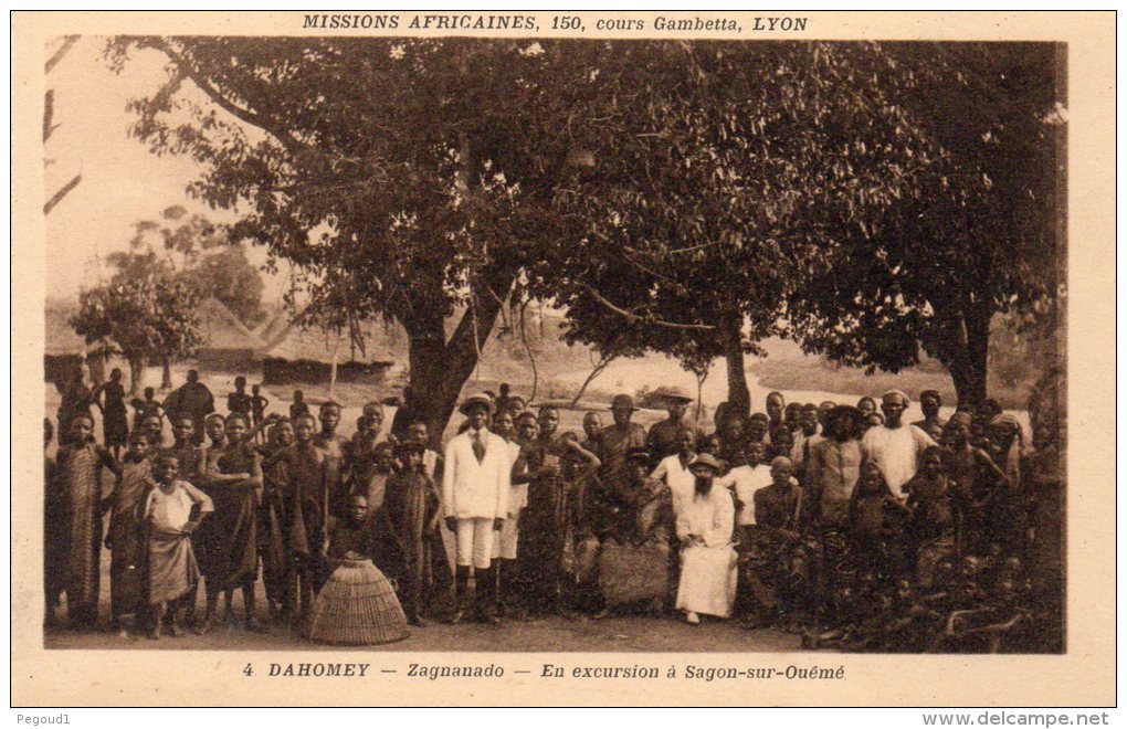 CARTE  POSTALE ANCIENNE. DAHOMEY. BENIN.   ZAGNANADO. EN EXCURSION A SAGON-SUR-OUEME. - Benin