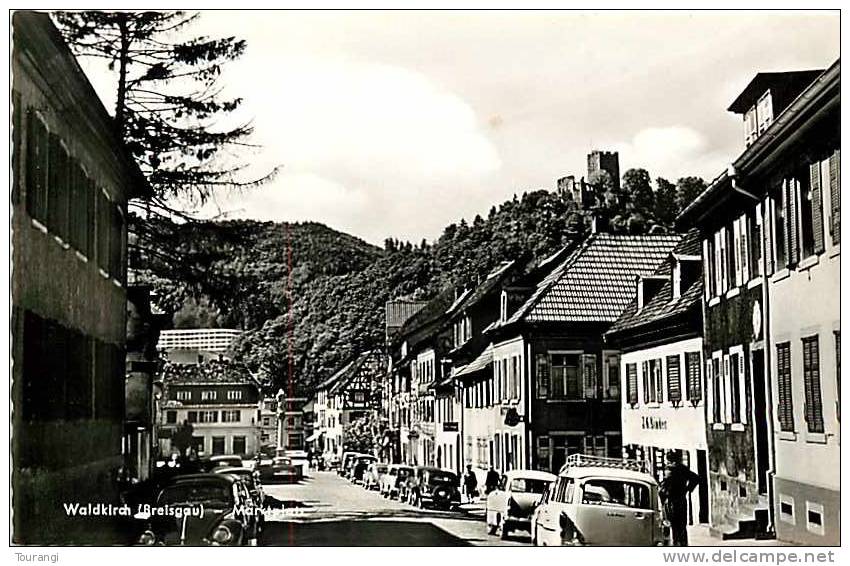 Avr13 117 : Waldkirch  -  Breisgau  -  Marktplatz - Waldkirch